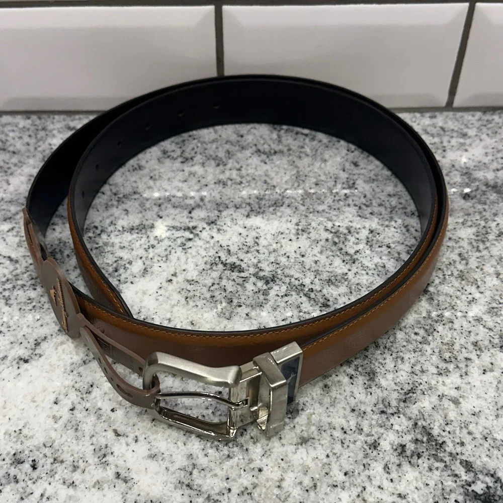 New Tommy Bahama Men XL 42-44 Belt Cognac Black Brown Reversible Leather Coastal